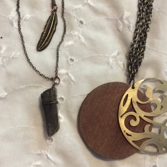 🌹Two necklaces polished rock & circle wood - Picture 2 of 4